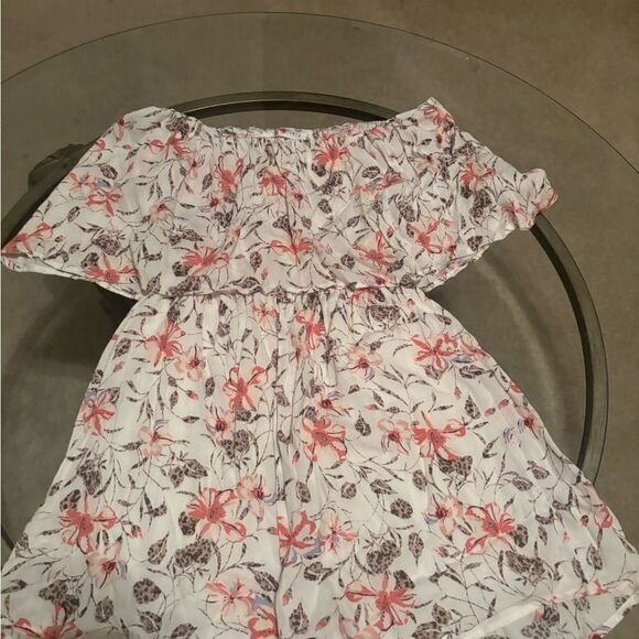 First Love Floral Romper - Picture 3 of 3